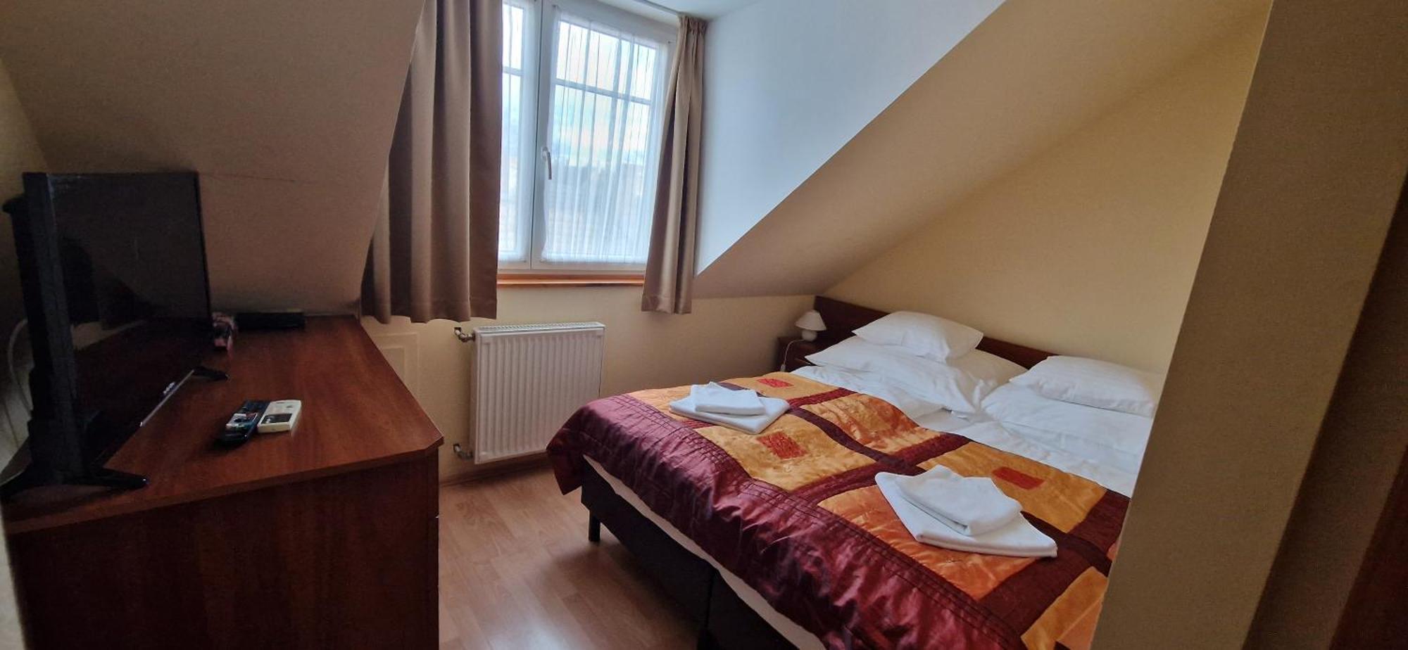 Hotel Patonai Fertőd Eksteriør bilde
